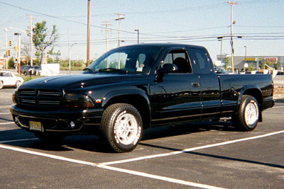 1999 Dodge Dakota Sport - Image 1.