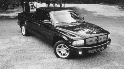 1998 Dodge Dakota R/T Club Cab - Image 4.