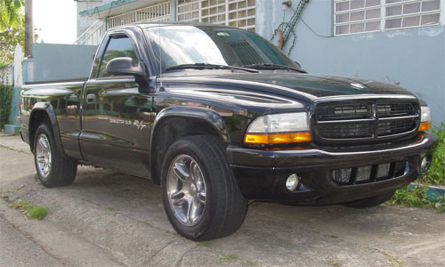 2002 Dodge Dakota R/T By Osiris image 1.