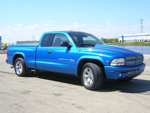 1998 Dodge Dakota R/T By Robert and Nancy Medford image 2.